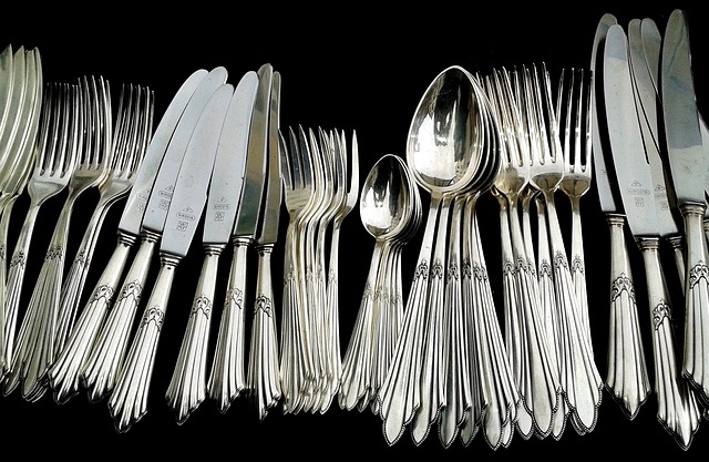 De kunst van bestek: soorten, materialen en etiquette ontrafeld